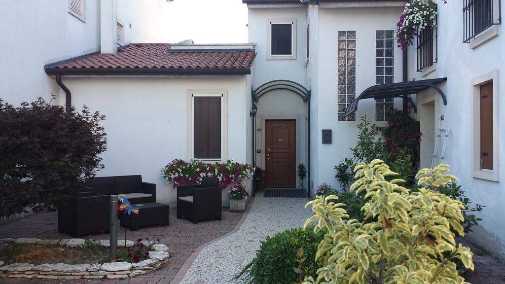 Acero Rosso Vicenza Exterior foto
